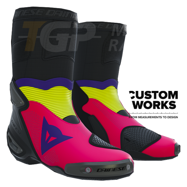 Dainese Axial 2 Air racing e stivali da motociclista stradali | Uomo | Fuxia / Viola / Giallo fluorescente | Custom Works 