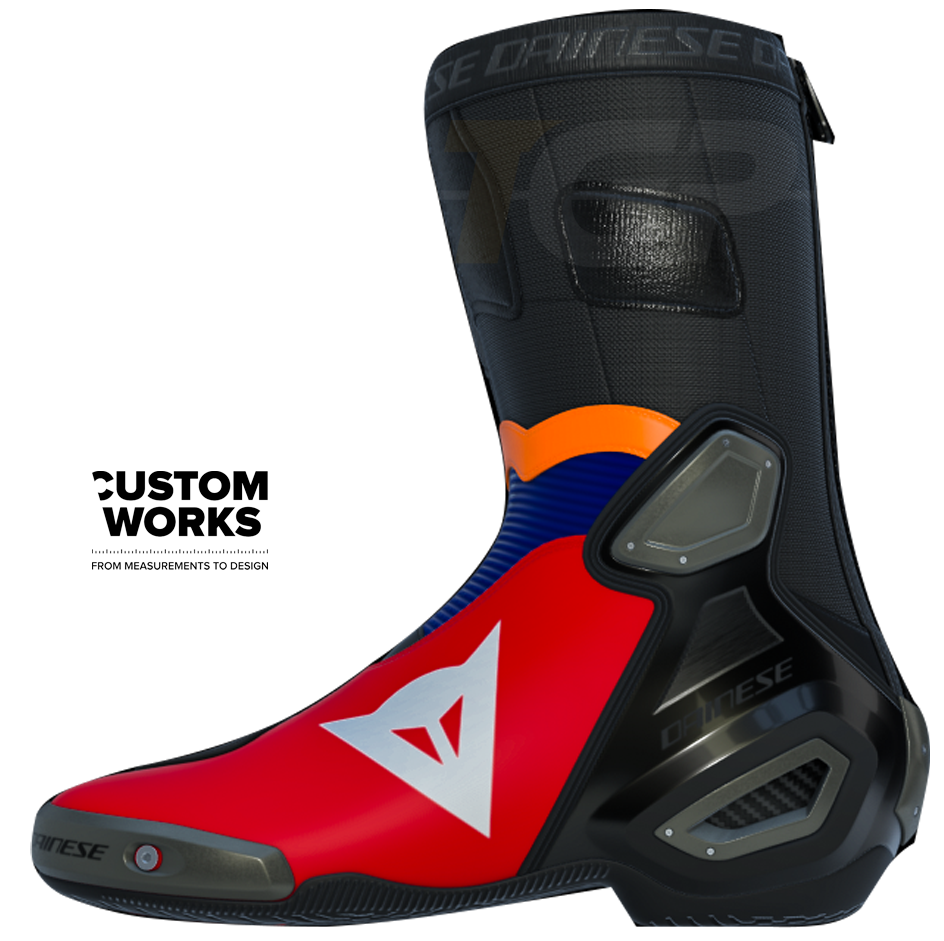 Dainese Axial 2 Racing e stivali da moto stradali Luca Marini Replica 2026 | Uomo | Rosso Lava / Blu Elettrico / Arancione Fluo / Bianco | Custom Works 