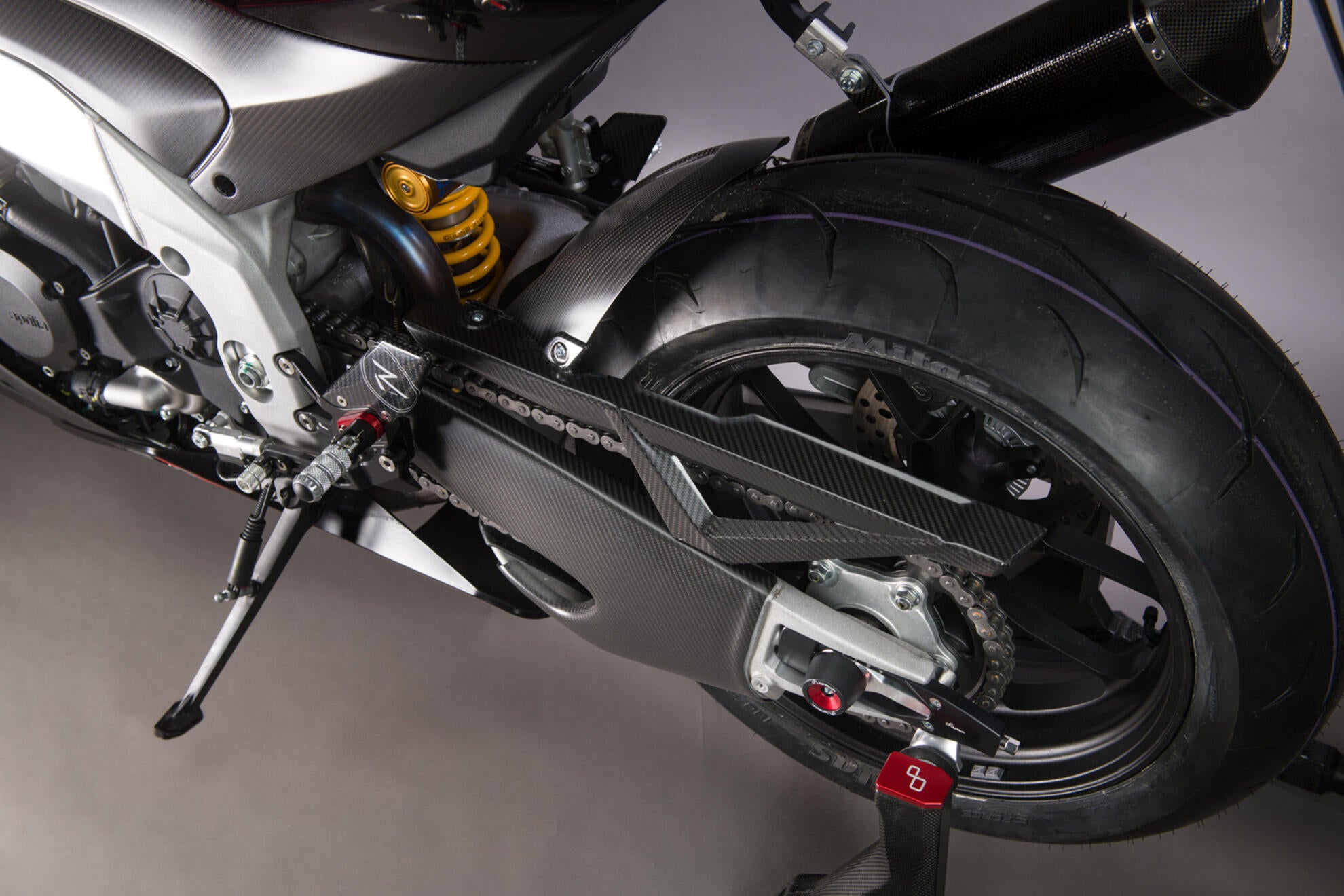 Copertura a catena Carbon Lightch Aprilia RSV4/RR/1100 Factory (21-25) CARA2012