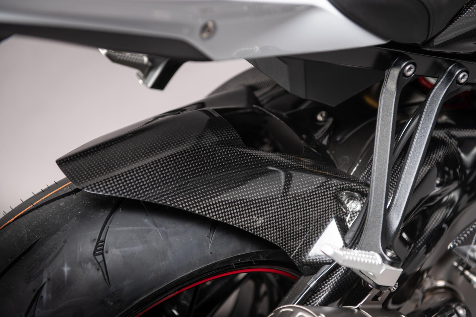 Paraurti posteriore in carbonio LighTech BMW S1000RR K46 (09-18) CARB1020 
