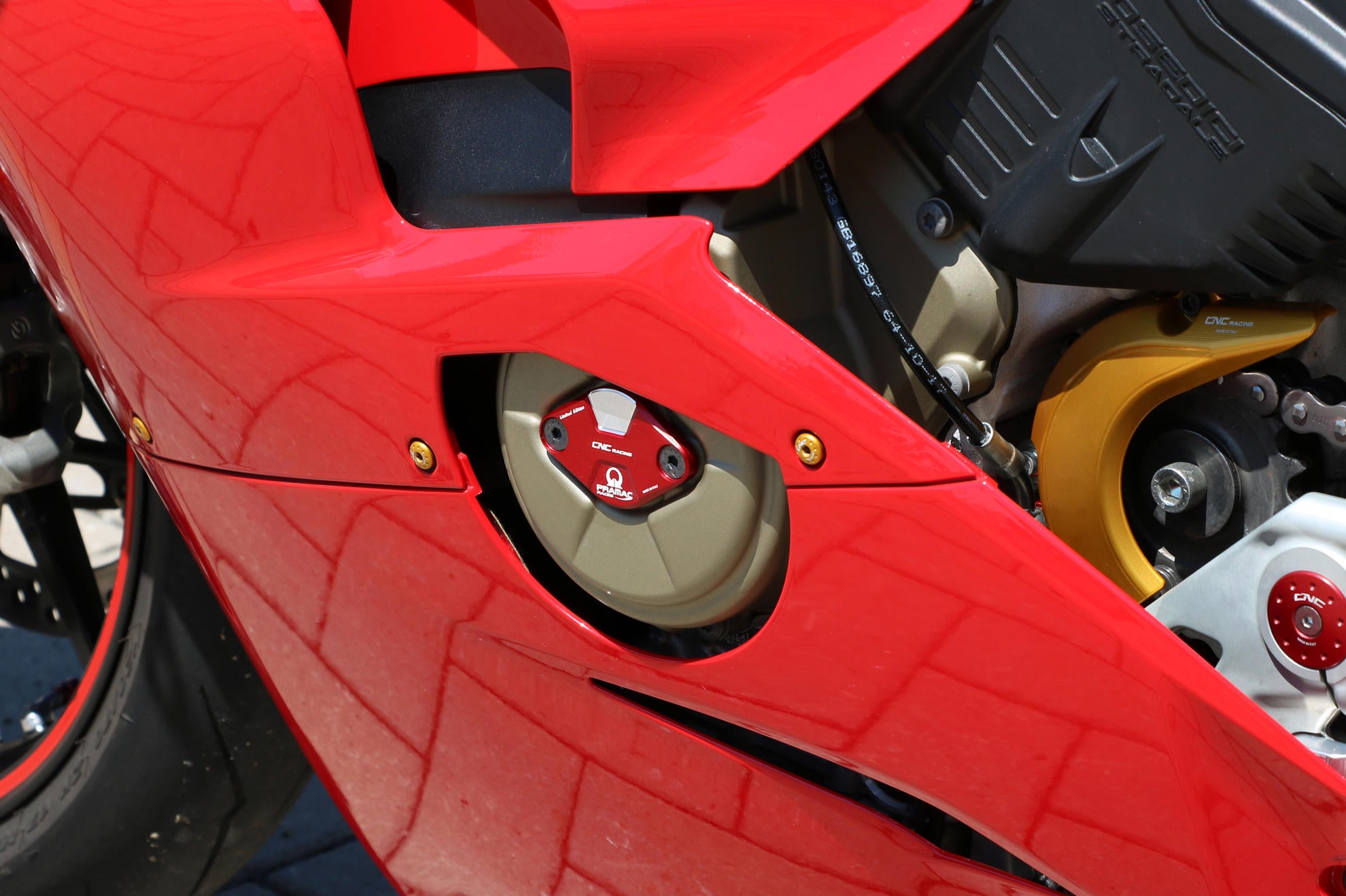 Coperchio di accensione / Copertura di ispezione del tempo Pramac Racing Edizione Limitata CNC Racing Ducati Panigale V4/S (2025) CF266PR 