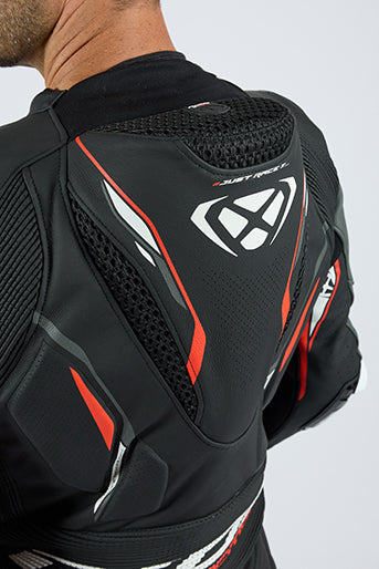 IXON Demonio Tuta intera Tuta in pelle – Tuta da corsa perforata | Uomo | Nero/Bianco/Rosso 