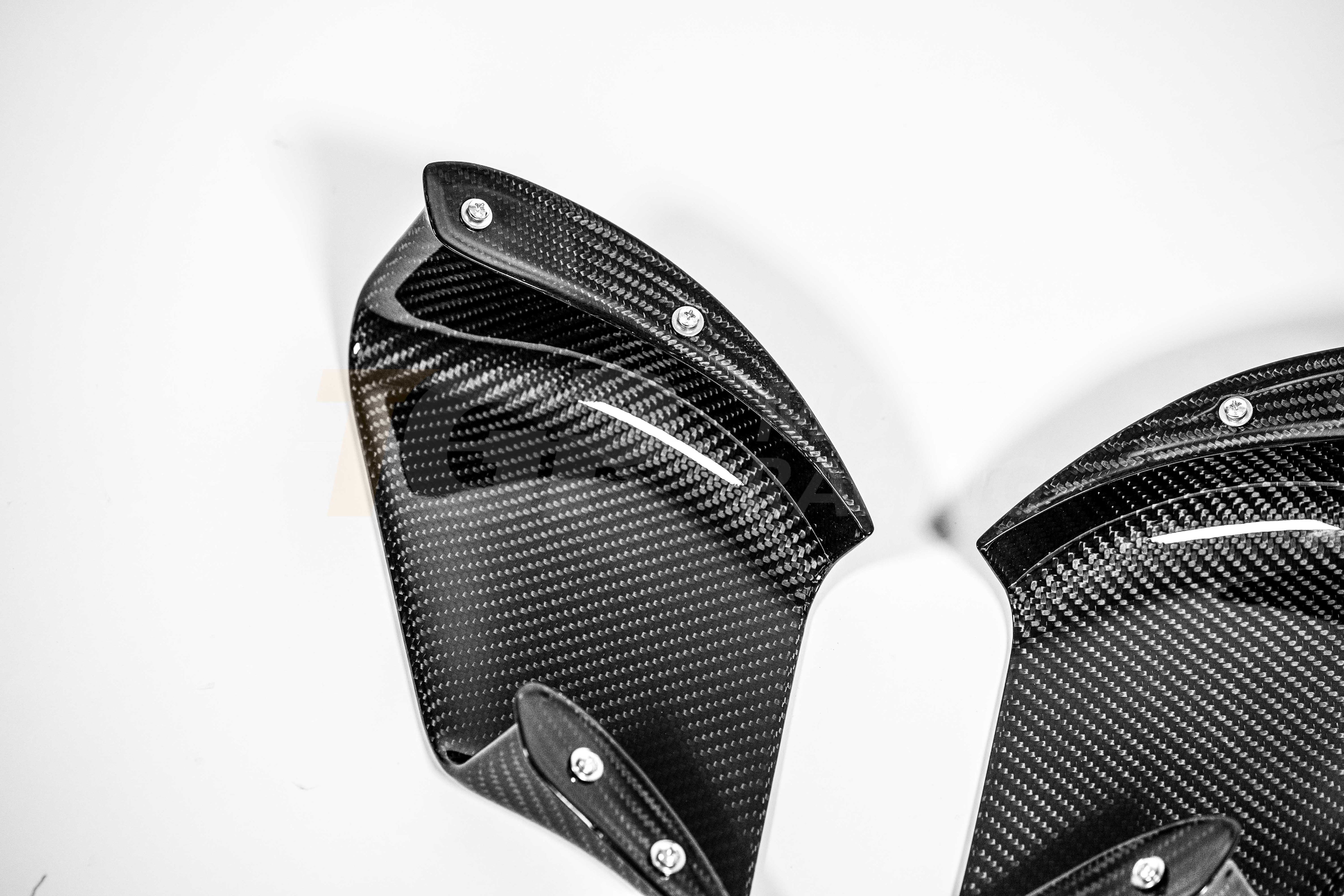 Set Sidepod Angolo da 200 g in Carbonio AP Carbon Line per Ducati Panigale V4/S/R (25-26) 