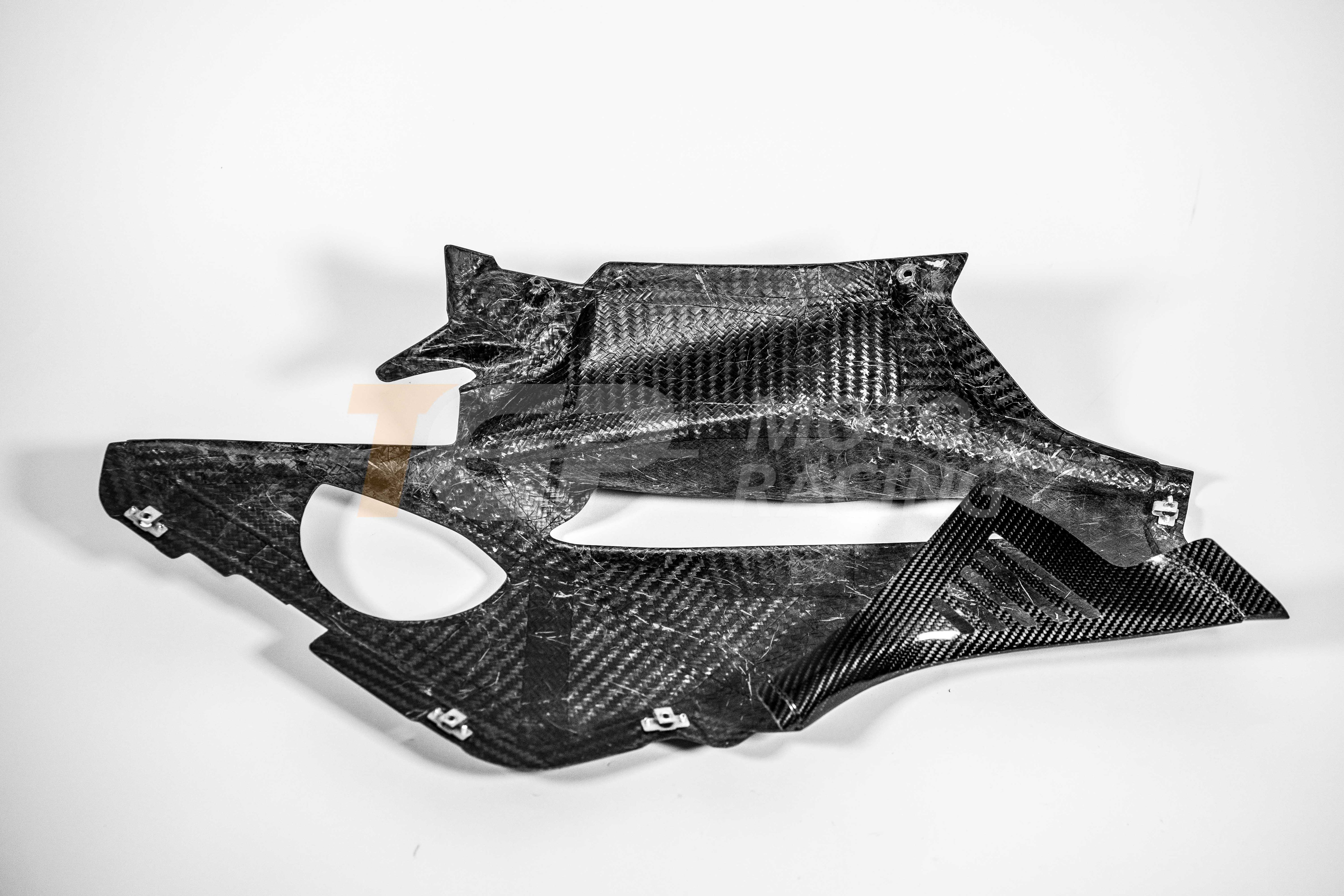 Linkes Seitenteil 200g Carbon AP Carbon Line Ducati Panigale V4 R (2026)