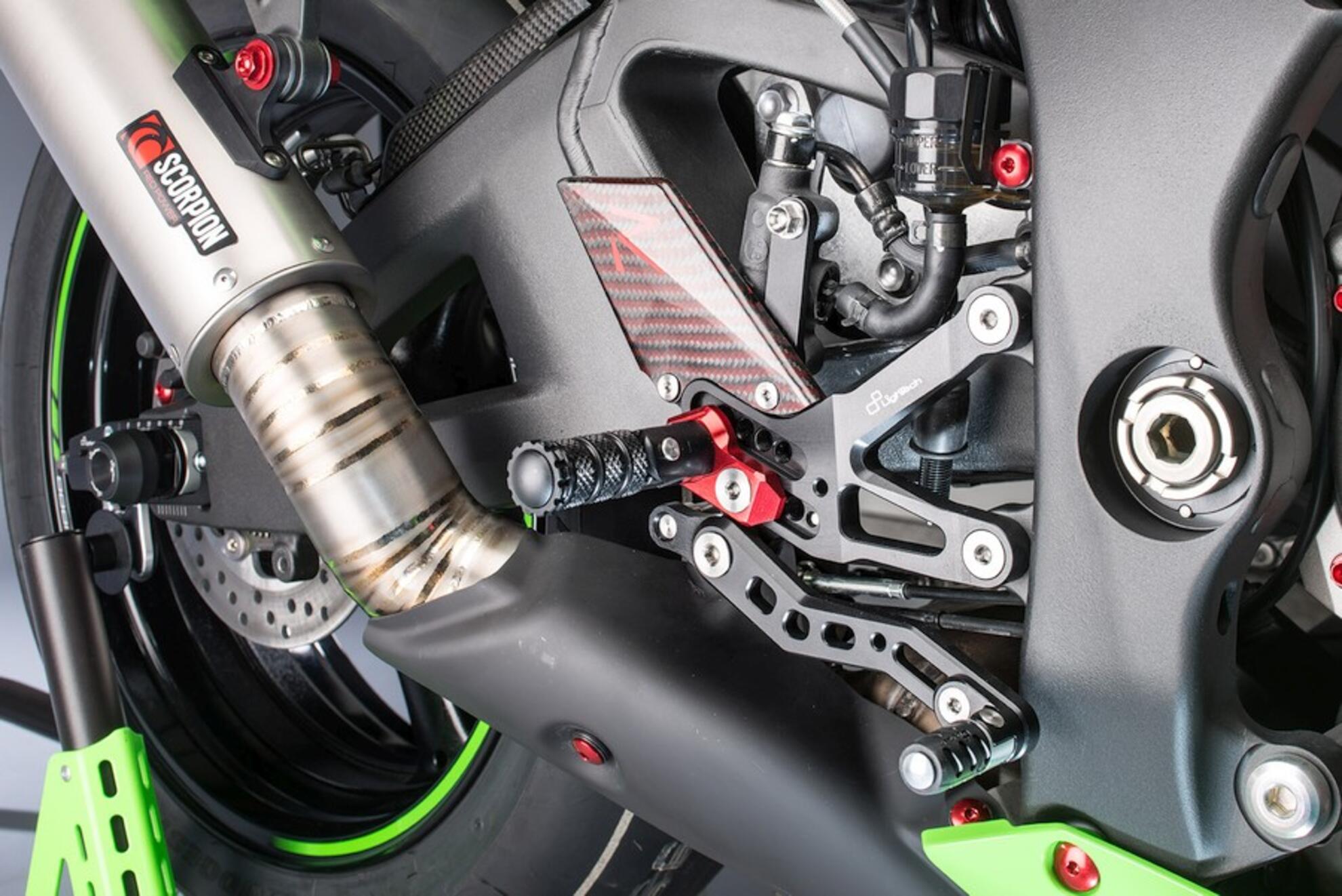 Impianto di freni R LighTech Kawasaki ZX-10 R/RR (16-20) FTRKA006R 