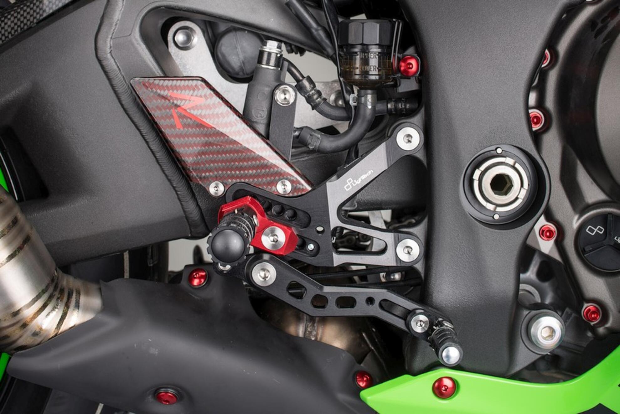 Impianto di freni R LighTech Kawasaki ZX-10 R/RR (16-20) FTRKA006R 