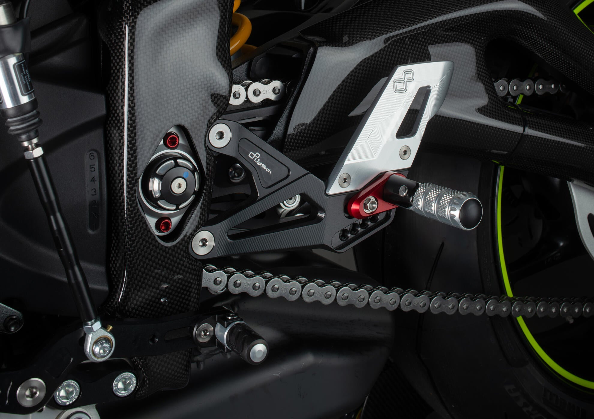 Sistema di poggiapiedi R Lightch Triumph Street Triple 765 S / R / RS (17-25) FTRTR005R