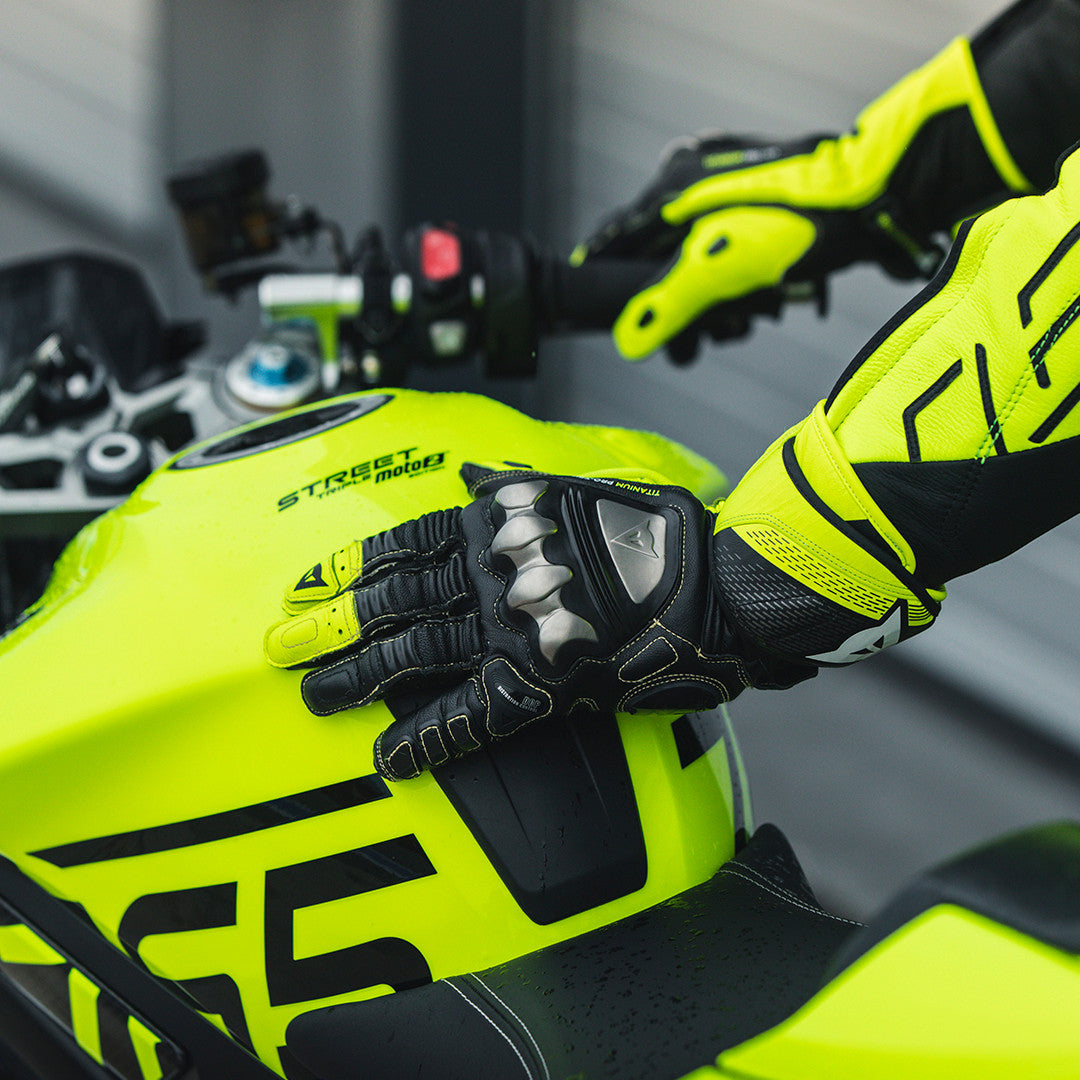 Dainese Full Metal 7 Racing Guanti in Pelle per Moto | Uomo | Giallo Neon/Nero 