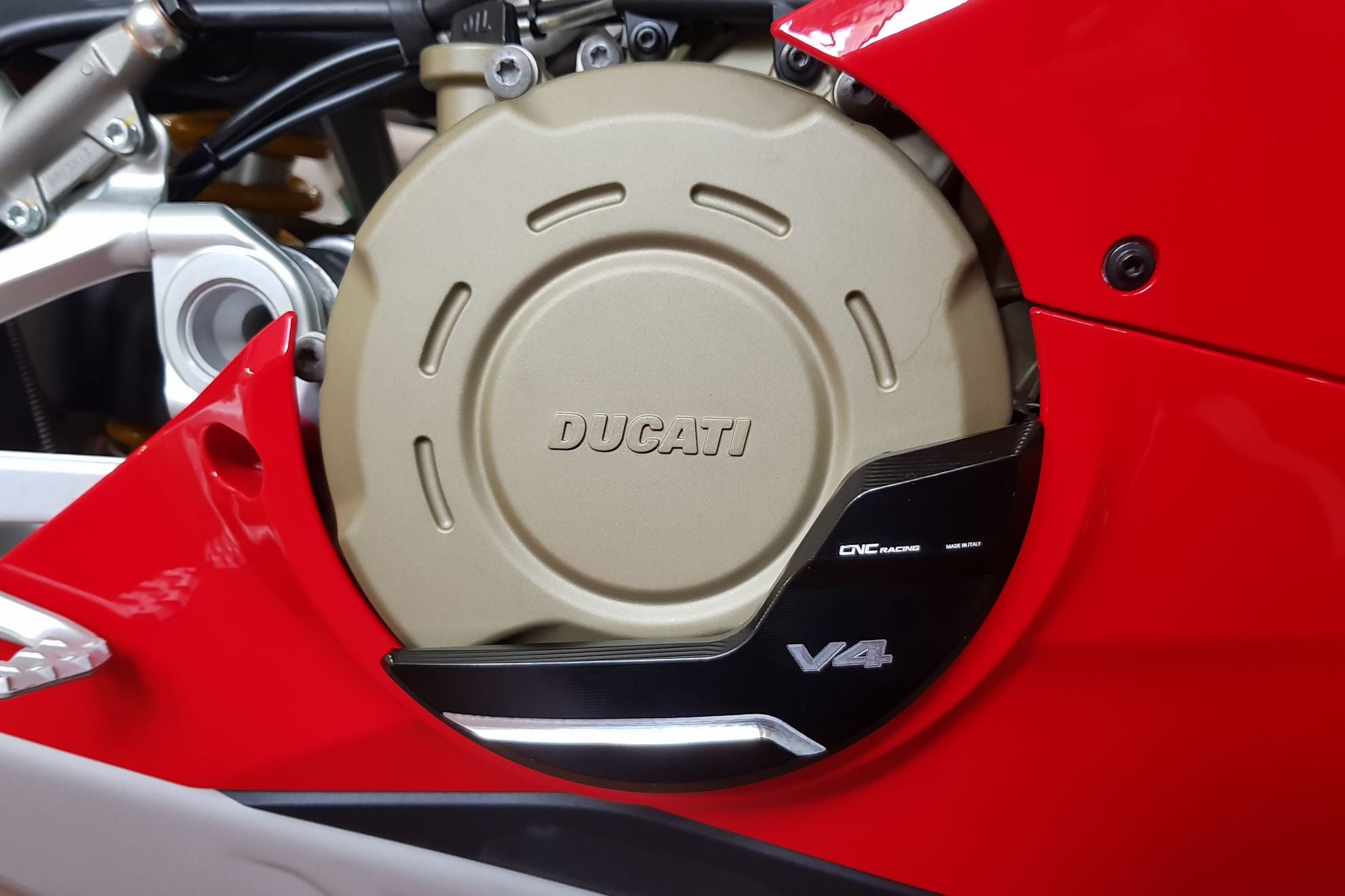 Copertura protettiva in alluminio per frizione CNC Racing Ducati Panigale V4/S (2025) PR310 