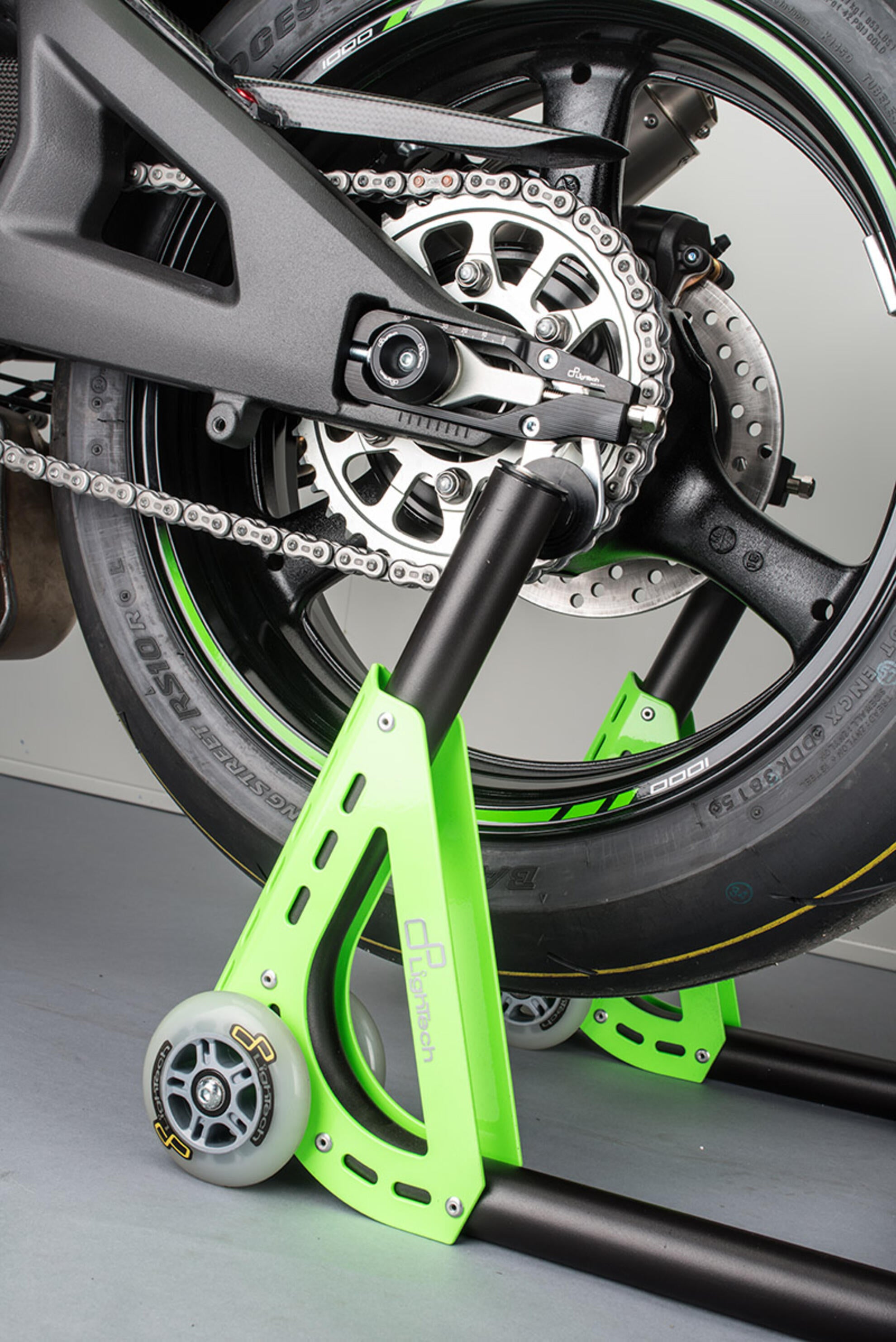 Tenditore a catena Lightch Kawasaki ZX-10 R/RR (16-25) Teka002