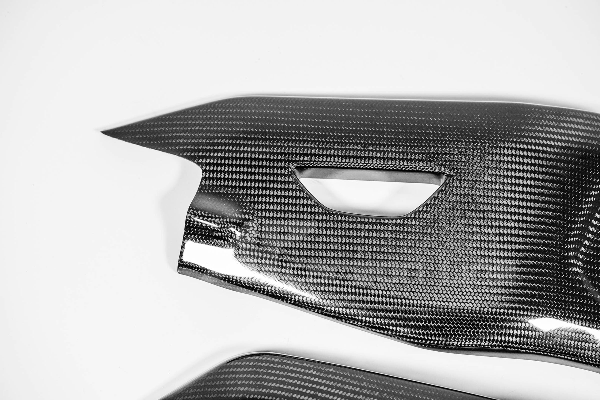 Coperture altalene 200 g di carbonio AP Yamaha YZF-R1/M RN32, RN49 e RN65 (15-25)