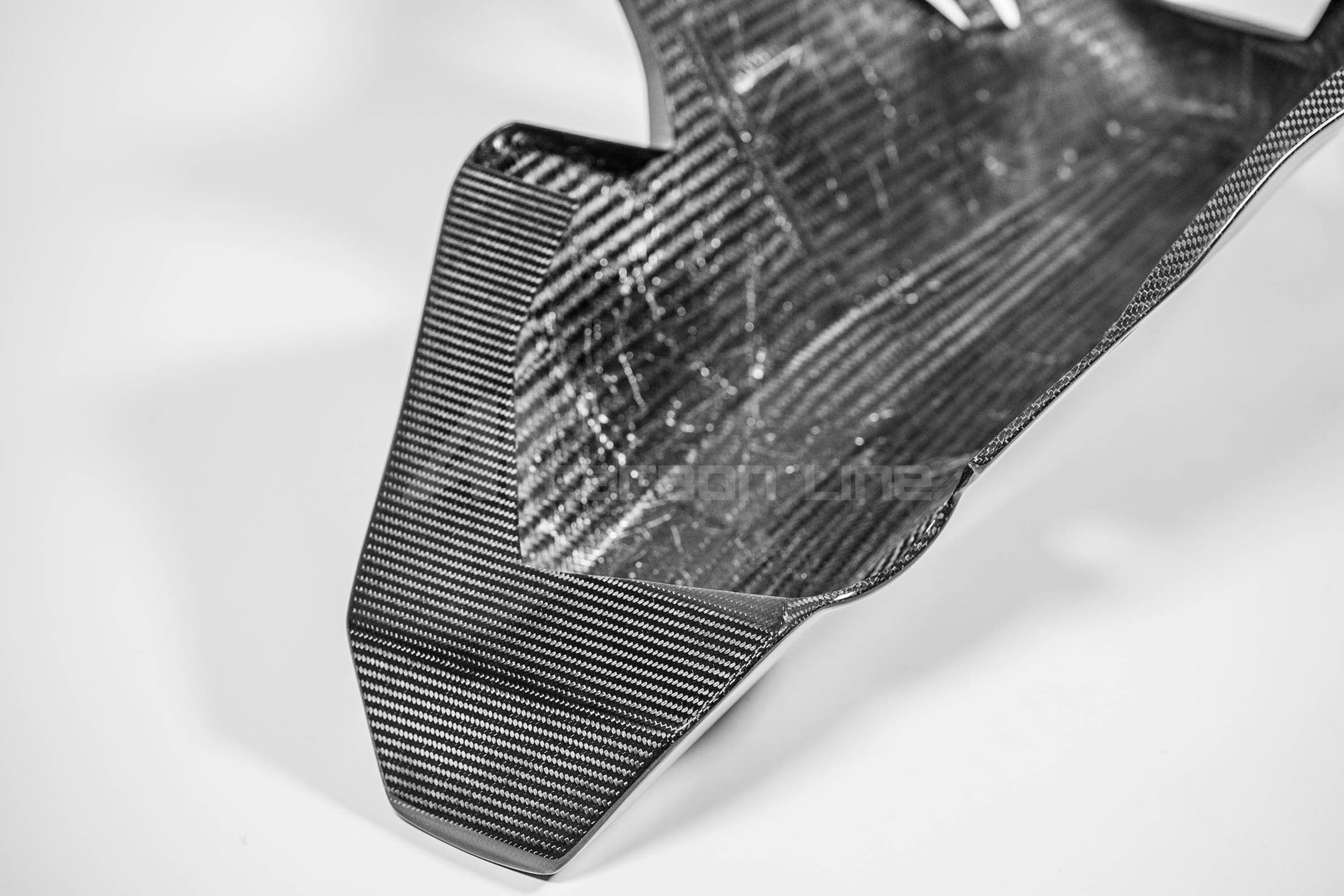 Spoiler per insetto 200g AP Carbon Line Honda CBR 1000 RR-R SC82 (20-23) 