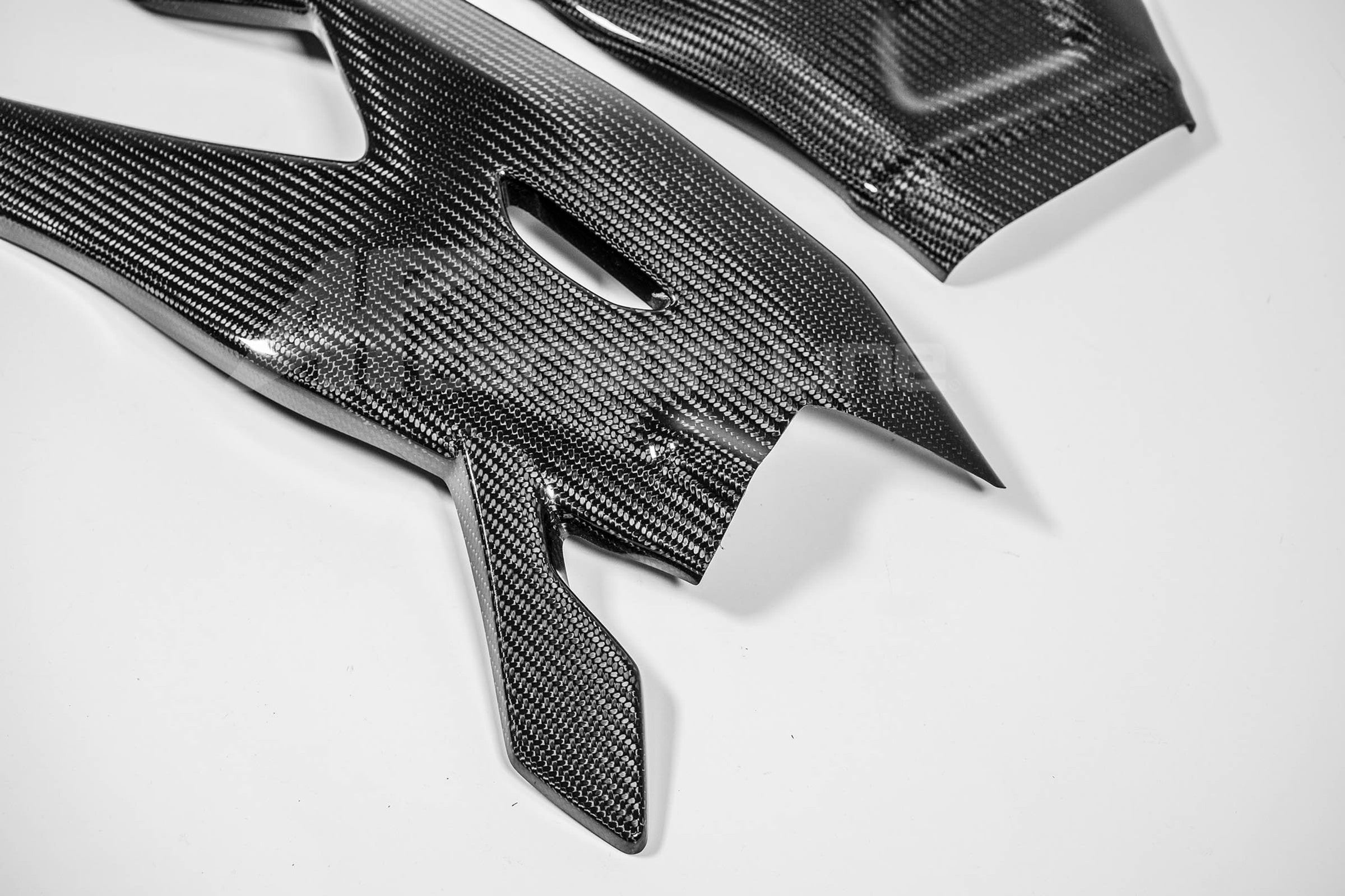 Coperture altalene 200 g di carbonio AP Yamaha YZF-R1/M RN32, RN49 e RN65 (15-25)