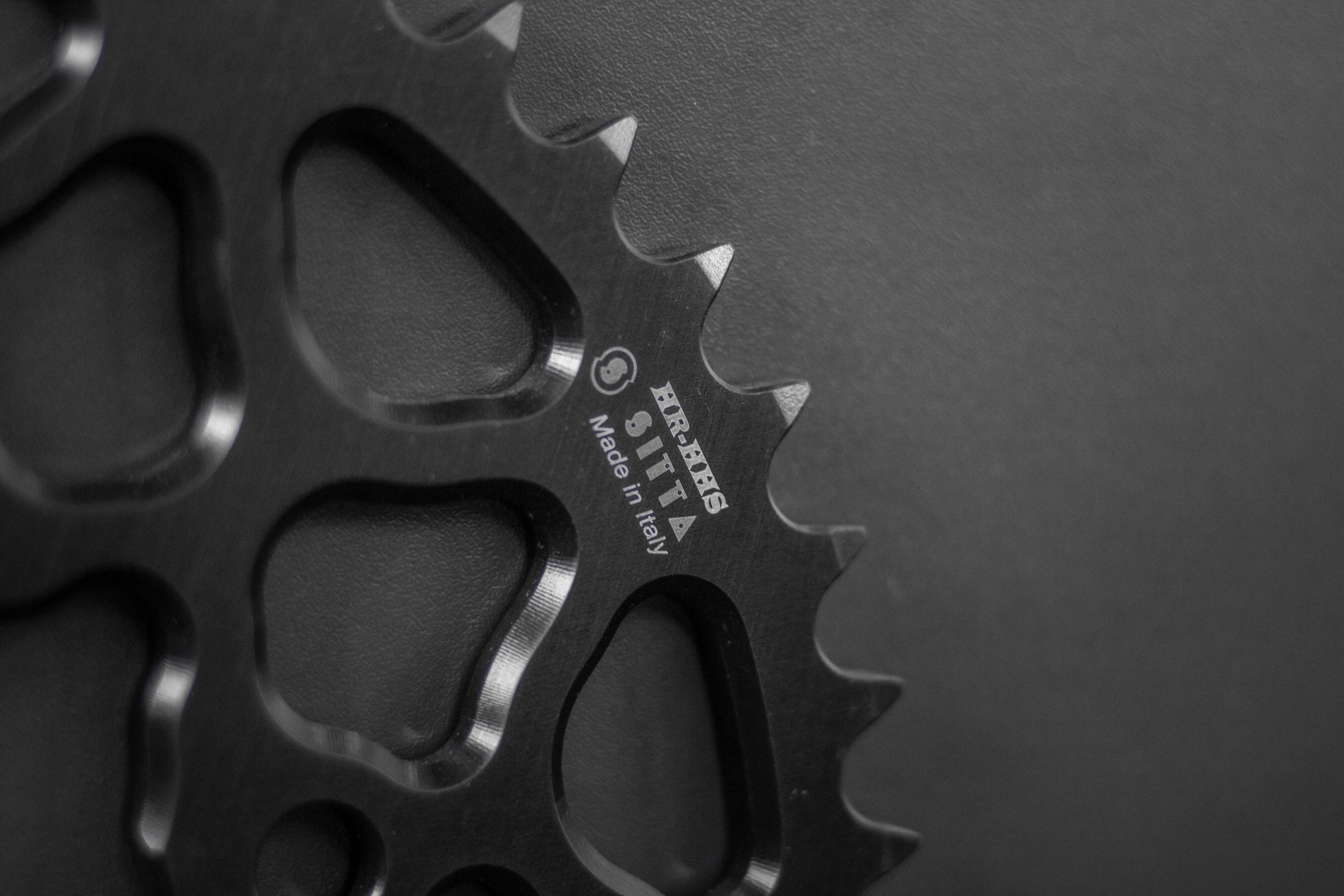 Ruota a catena in alluminio Sitta GP BMW HP Schmiederad HP4 e HP4 Race (204Y-HR20GP) -37-47 Denti, 520 Division