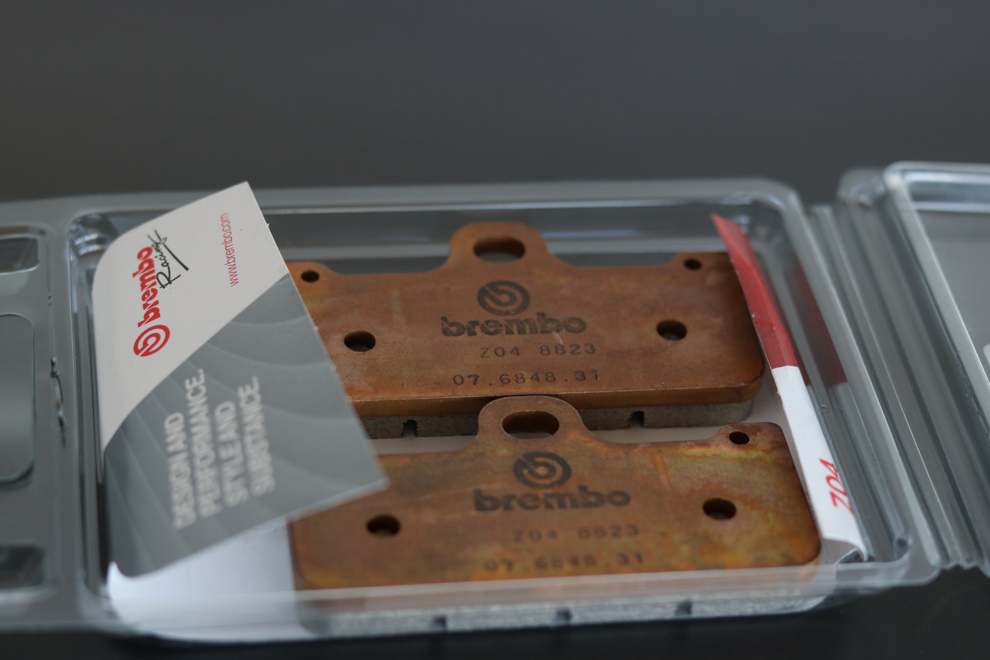 Pastiglie freno Brembo Z04 Racing - Pinze da corsa Brembo P4 32/36 CNC Monoblocco 107A48602 