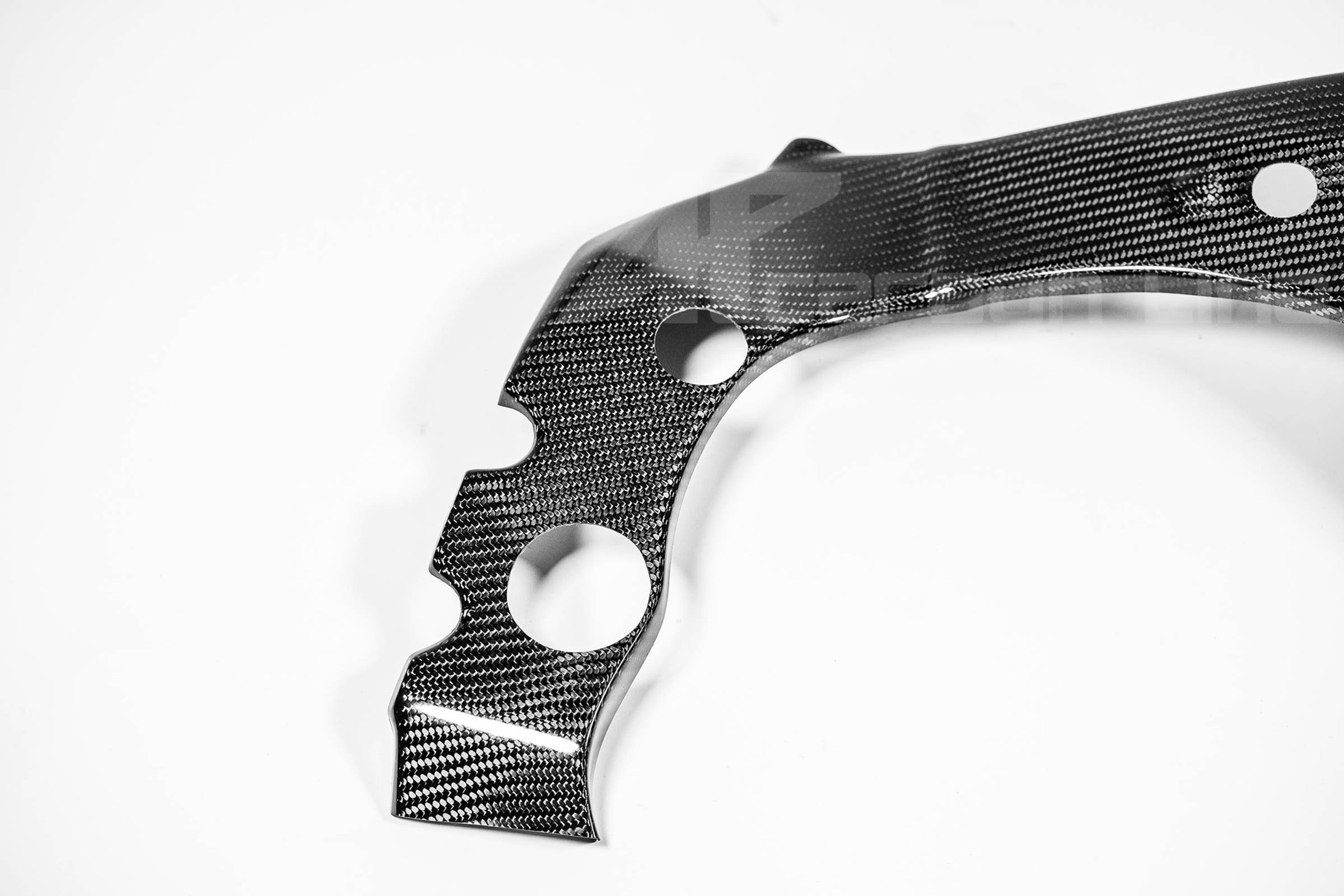 Il framework copre 200 g di linee di carbonio AP Yamaha YZF-R1/M RN32, RN49 e RN65 (15-25)