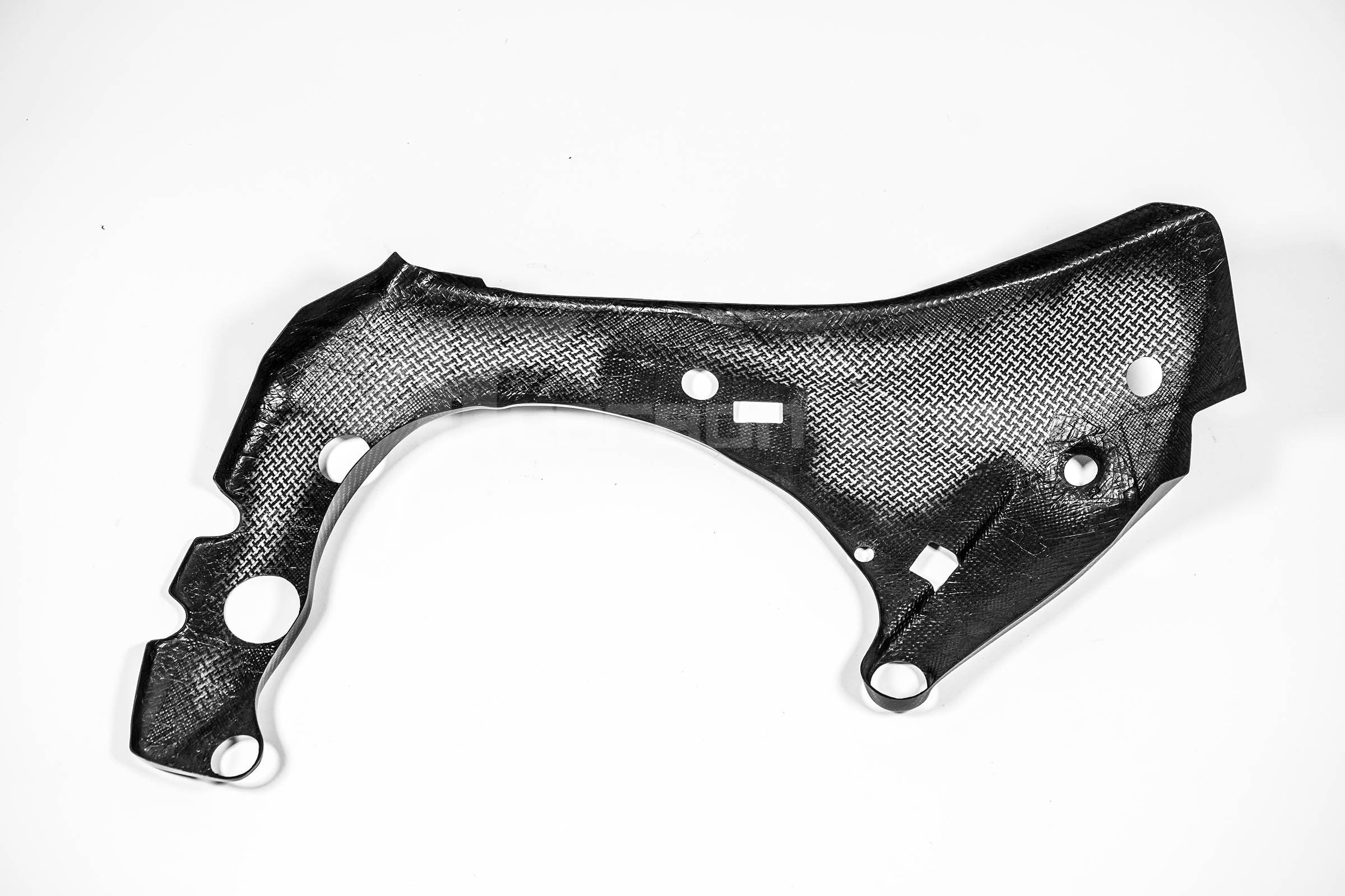 Il framework copre 200 g di linee di carbonio AP Yamaha YZF-R1/M RN32, RN49 e RN65 (15-25)