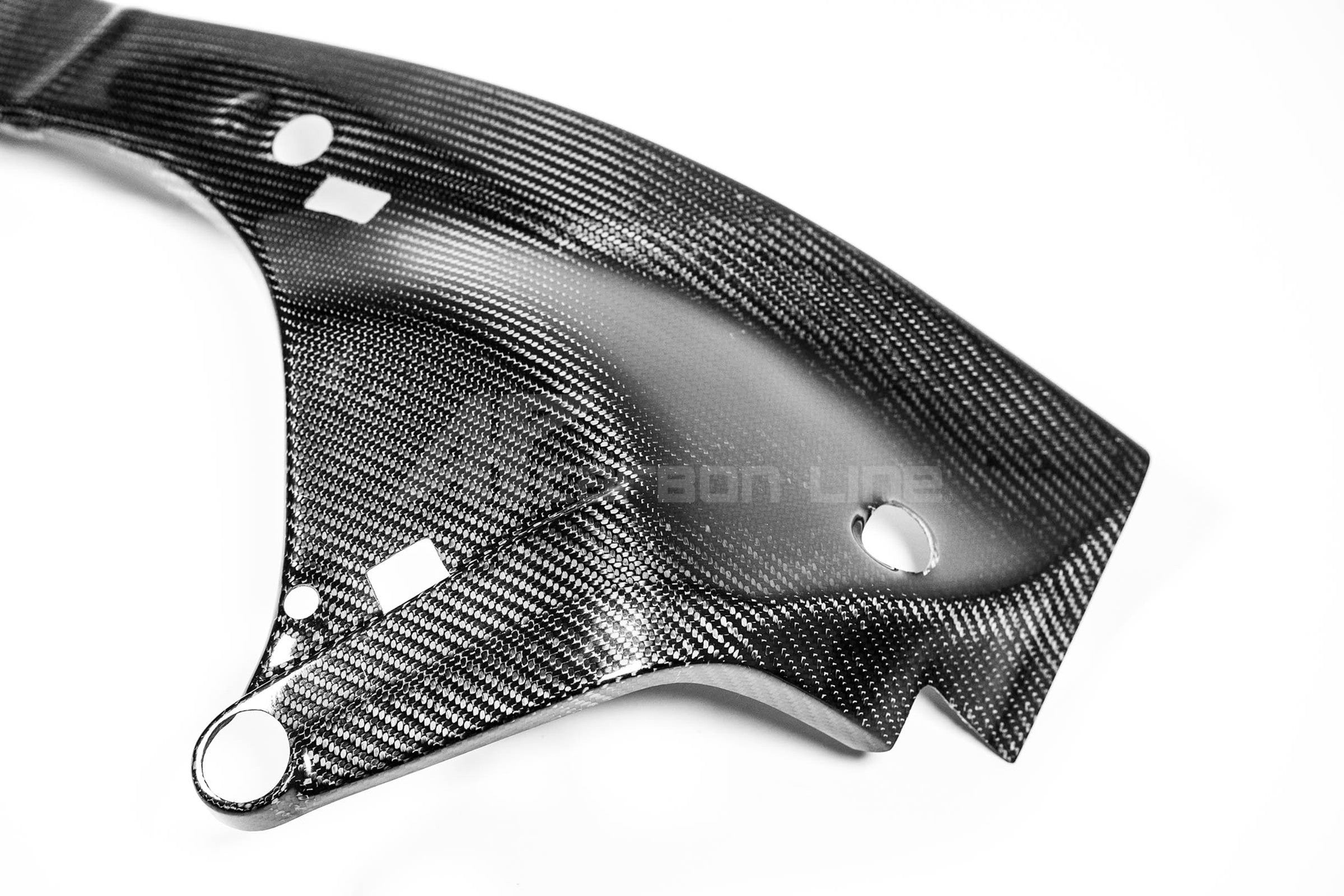 Il framework copre 200 g di linee di carbonio AP Yamaha YZF-R1/M RN32, RN49 e RN65 (15-25)