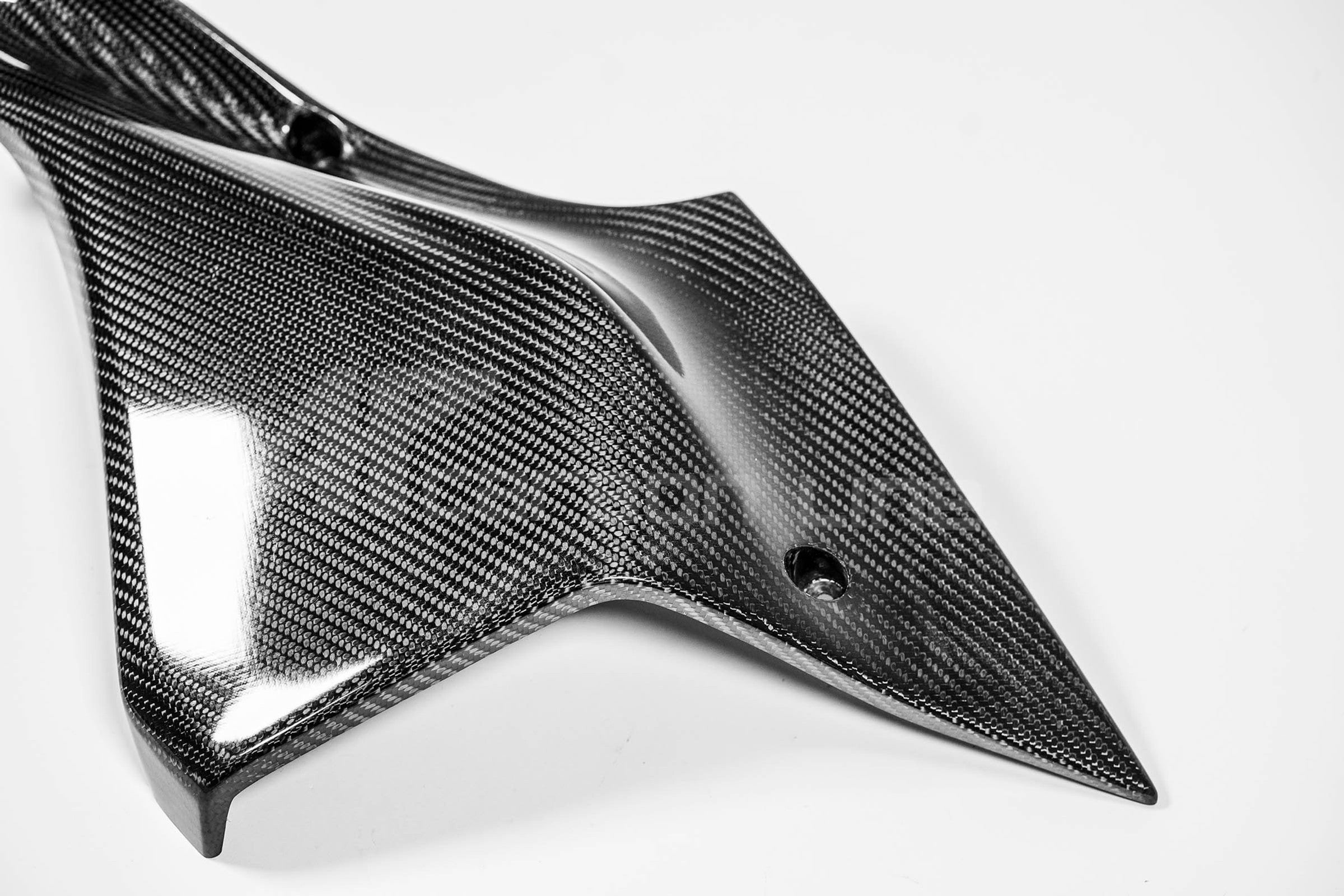 Parte laterale sulla linea di carbonio AP da 200 g di sinistra Yamaha YZF-R1/M RN65 (20-25)